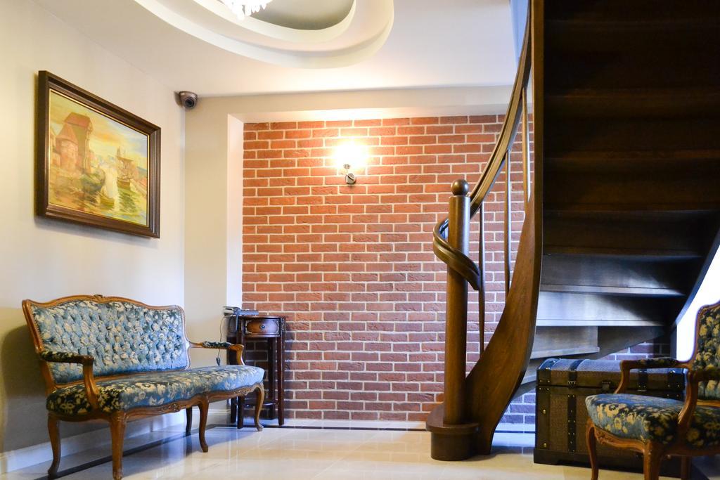 Komturia Old Town By Fahrenheit Gdansk Room photo